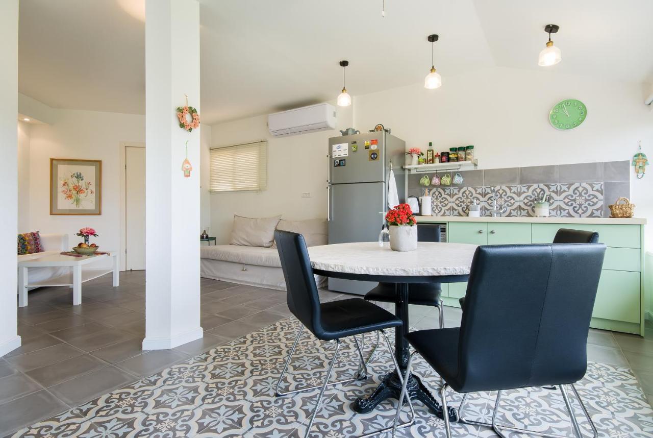 Homey Suite In Zichron Yaakov Zichron Ja’akow Exterior foto